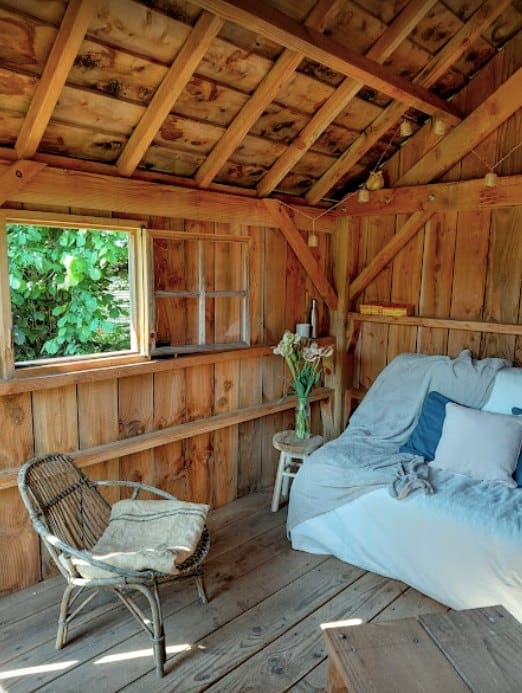 Intérieur de la cabane